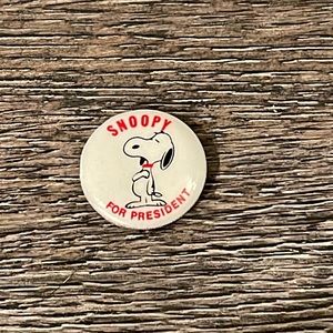 Vintage Snoopy for President Peanuts Button Pin PB4E